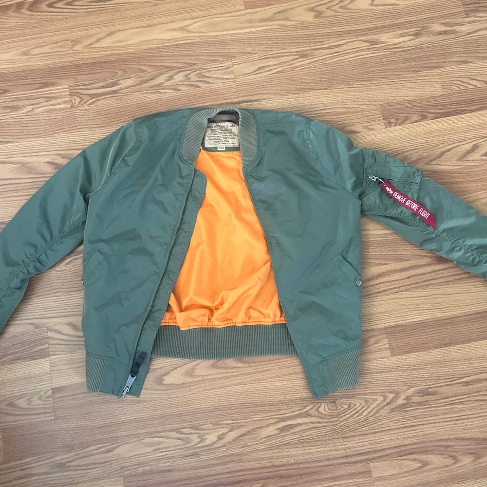 Alpha industries MA1 bomber jacket large green orange new